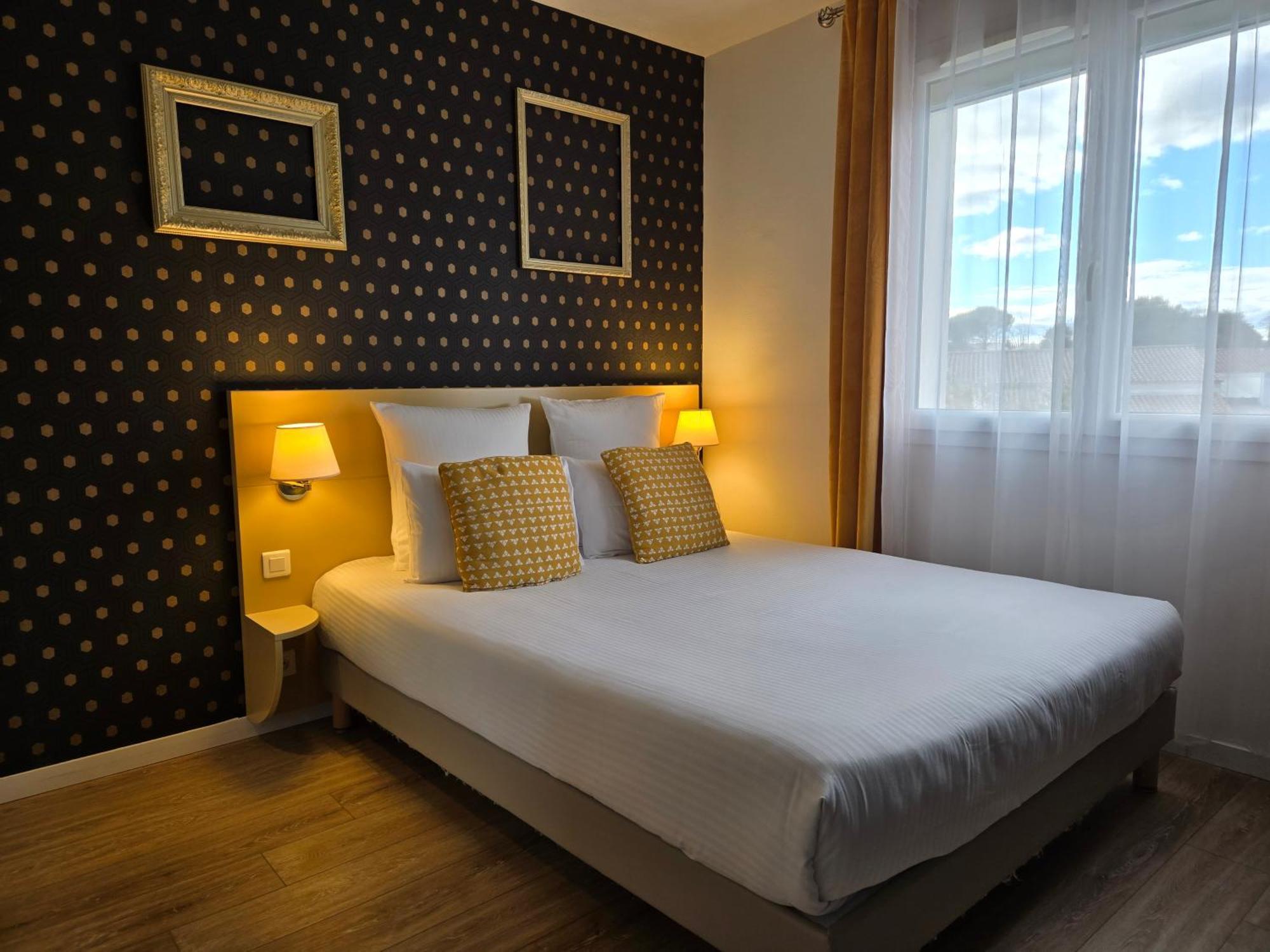 Hotel Le Saint-Genies Uzès Eksteriør bilde