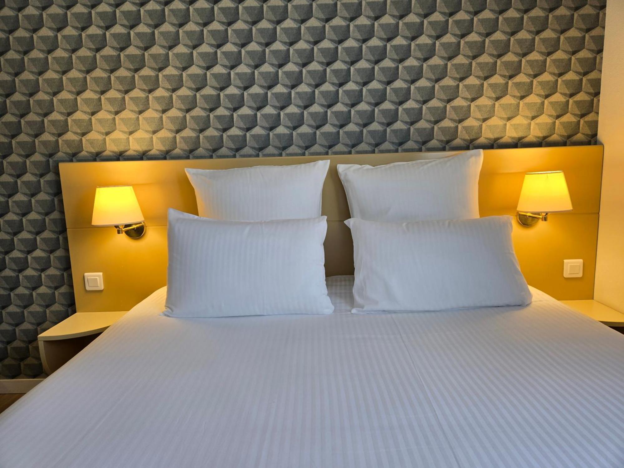 Hotel Le Saint-Genies Uzès Eksteriør bilde