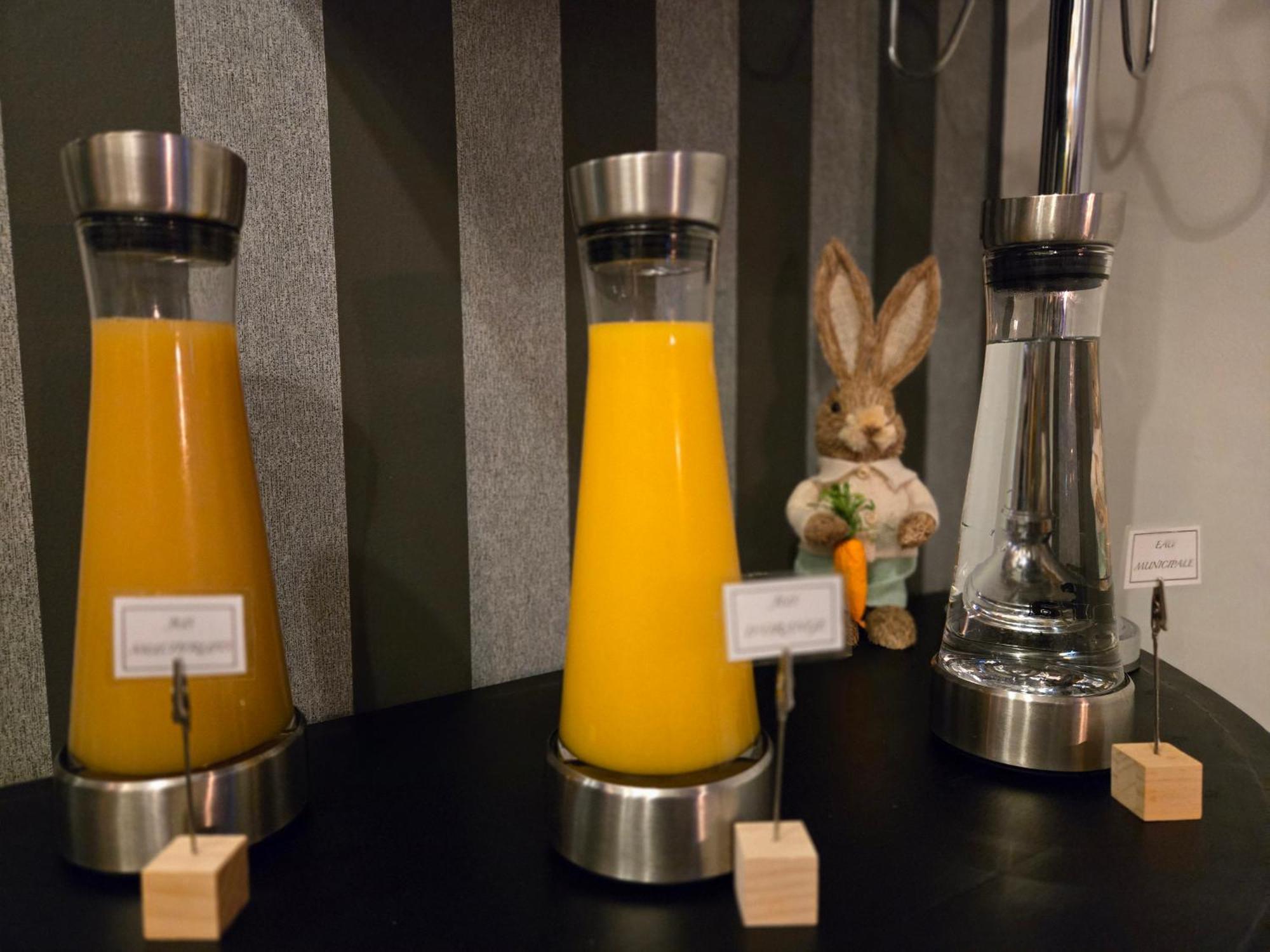 Hotel Le Saint-Genies Uzès Eksteriør bilde