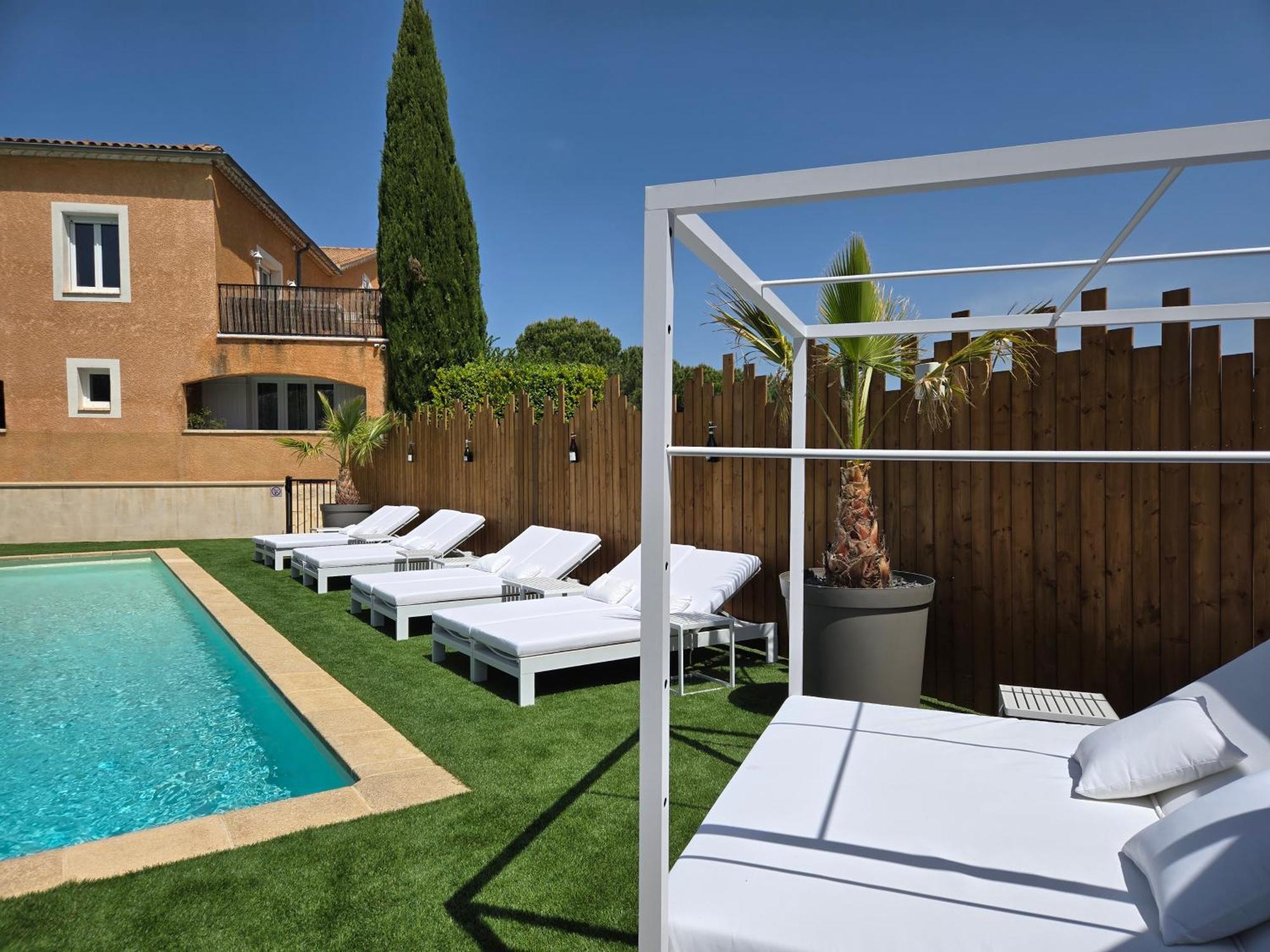 Hotel Le Saint-Genies Uzès Eksteriør bilde