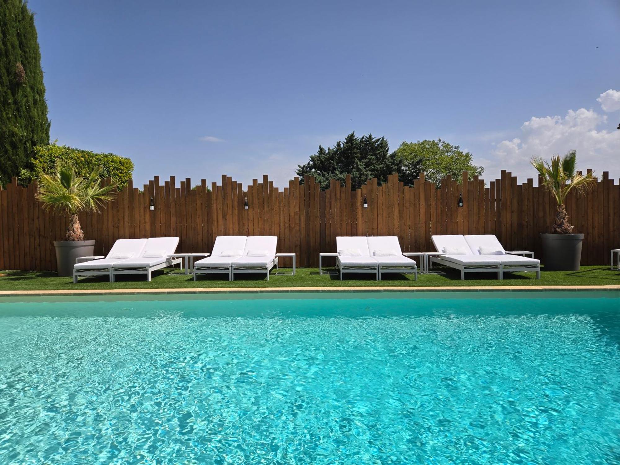 Hotel Le Saint-Genies Uzès Eksteriør bilde