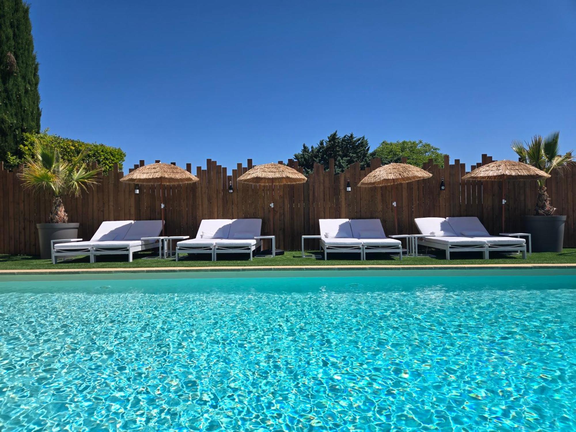 Hotel Le Saint-Genies Uzès Eksteriør bilde